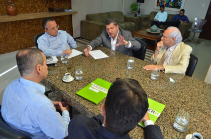 Reunião com Governador para discutir conclusão do Hospital Dia no Julio Muller