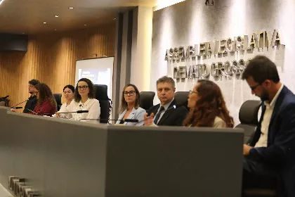 Violência nas escolas é tema de seminário na Assembleia