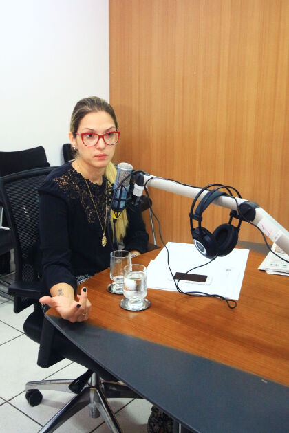 Radio ALMT recebe deputada Janaina Riva 