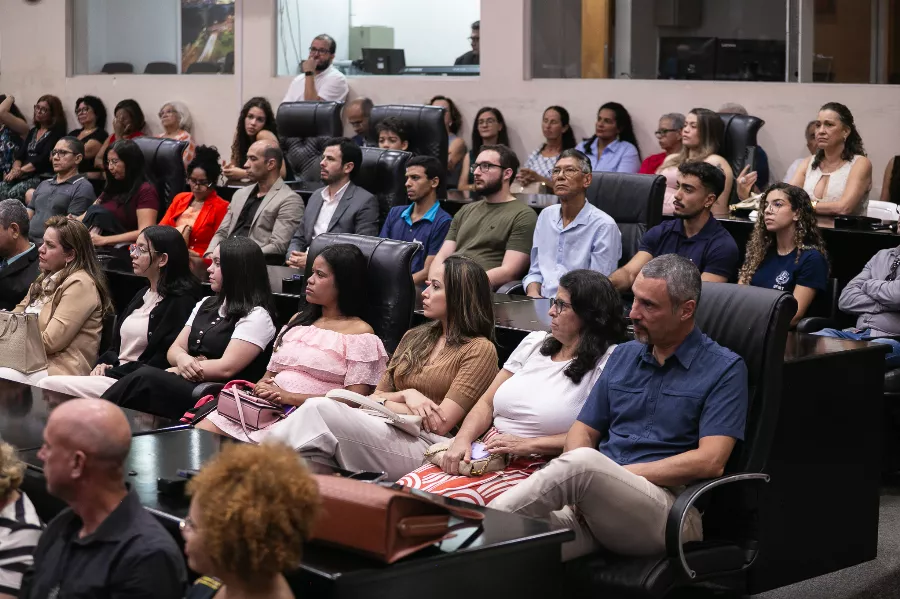ALMT reconhece trajetórias de dedicação ao desenvolvimento de Mato Grosso em sessão especial