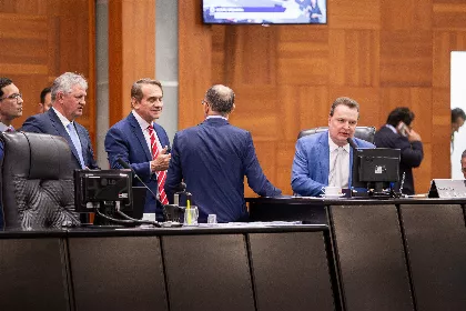 Proposta que prevê redução de impostos tem dispensa de pauta aprovada