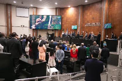 Sessão Especial de Entrega de Títulos e Honrarias