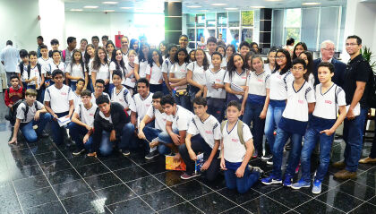 ALMT recebe os alunos do Educandário José de Anchieta de VG