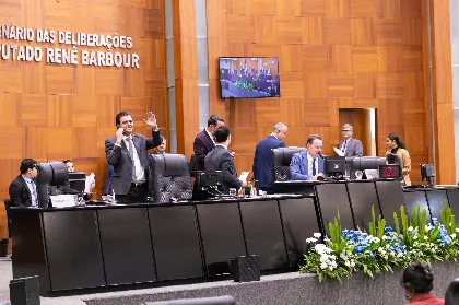 Assembleia aprova iniciativa para conter alta no preço dos combustíveis
