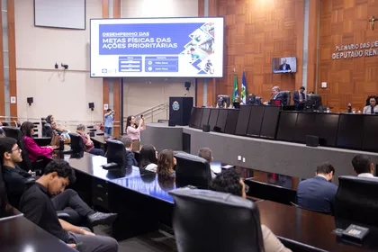 Audiência pública para apresentação das metas físicas referentes ao 2º semestre de 2025, realizada em maio.