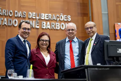 Altir Peruzzo toma posse como deputado estadual