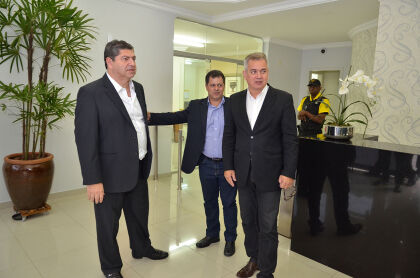 Governador Guilherme Maluf visita Hospital São Benedito
