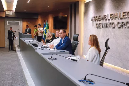 Sessão Especial de lançamento do livro "Os Segredos da História da Humanidade" de João Nolasco de Souza